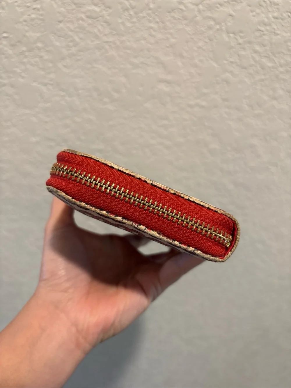 Tory Burch Striped Pattern Zip Wallet - Red & Cream